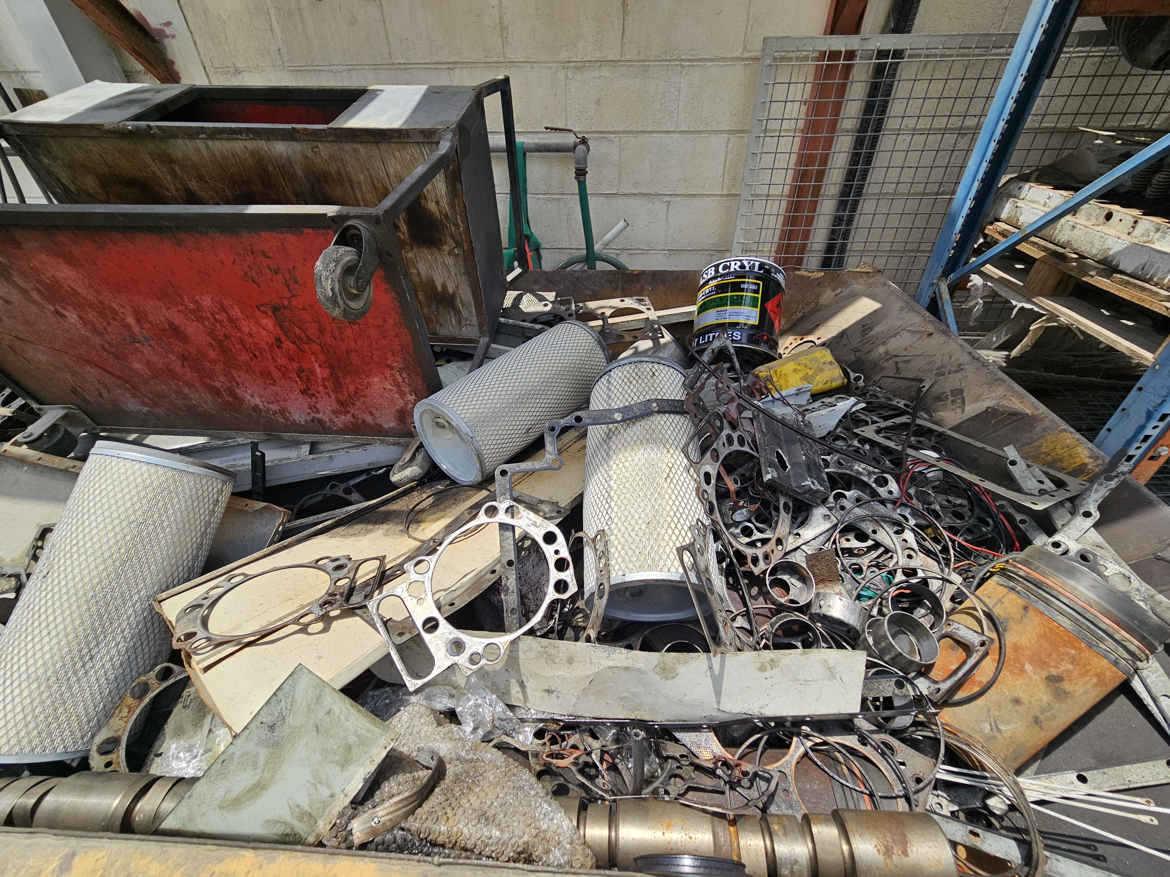 Assorted Metal Scraps thumbnail